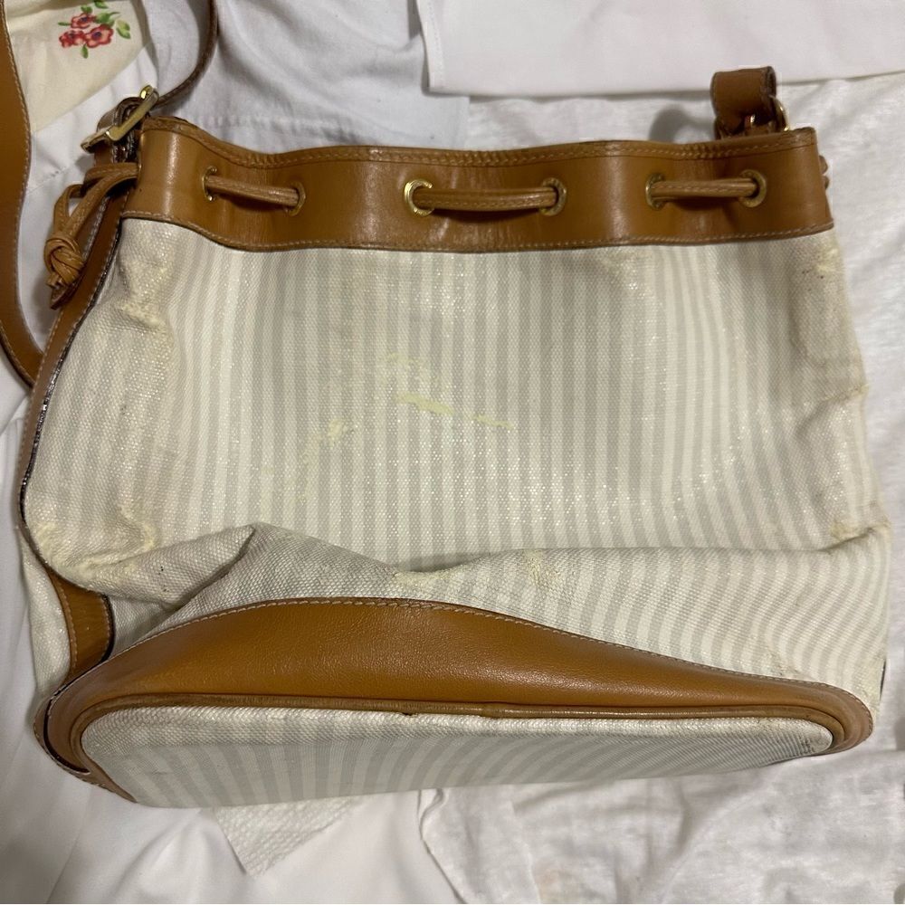 Fendi—White & Tan Bucket Shoulder Bag - Picture 3 of 16